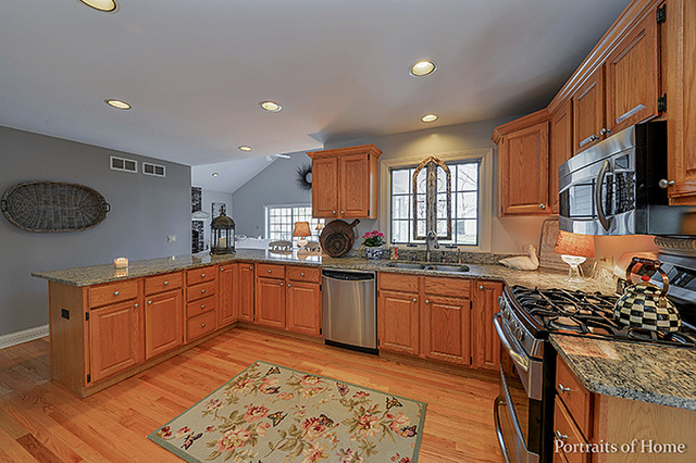 1007 North Cross Street Wheaton, IL 60187 - Photo 7 of 24