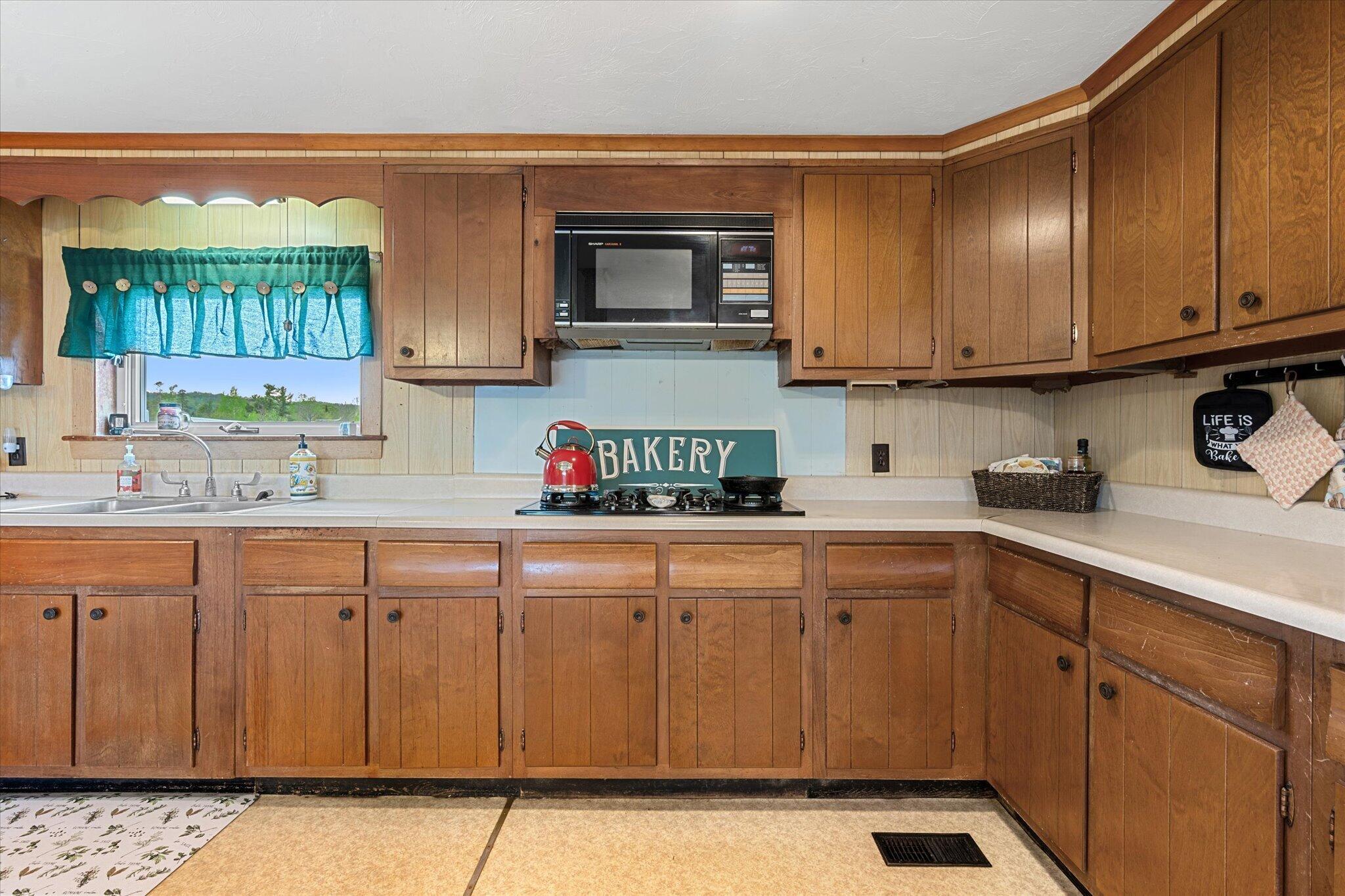 358 Cambridge Road Harmony, ME 04942 - Photo 21 of 53 Kitchen