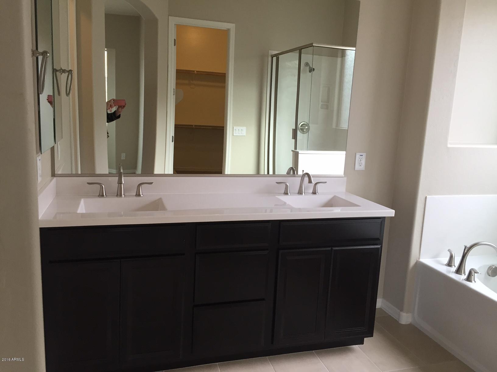 3788 East Rakestraw Lane Gilbert, AZ 85298 - Photo 6 of 8 ARC 36 Master Vanities