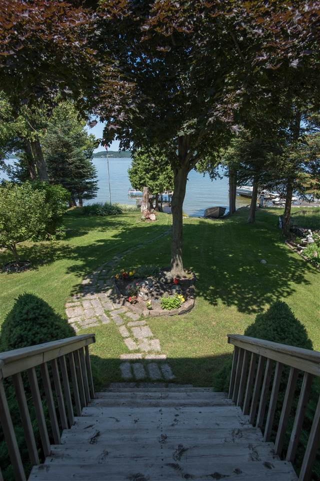 8890 South Sunnyview Road Traverse City, MI 49684 - Photo 35 of 43 1802548-34.JPG