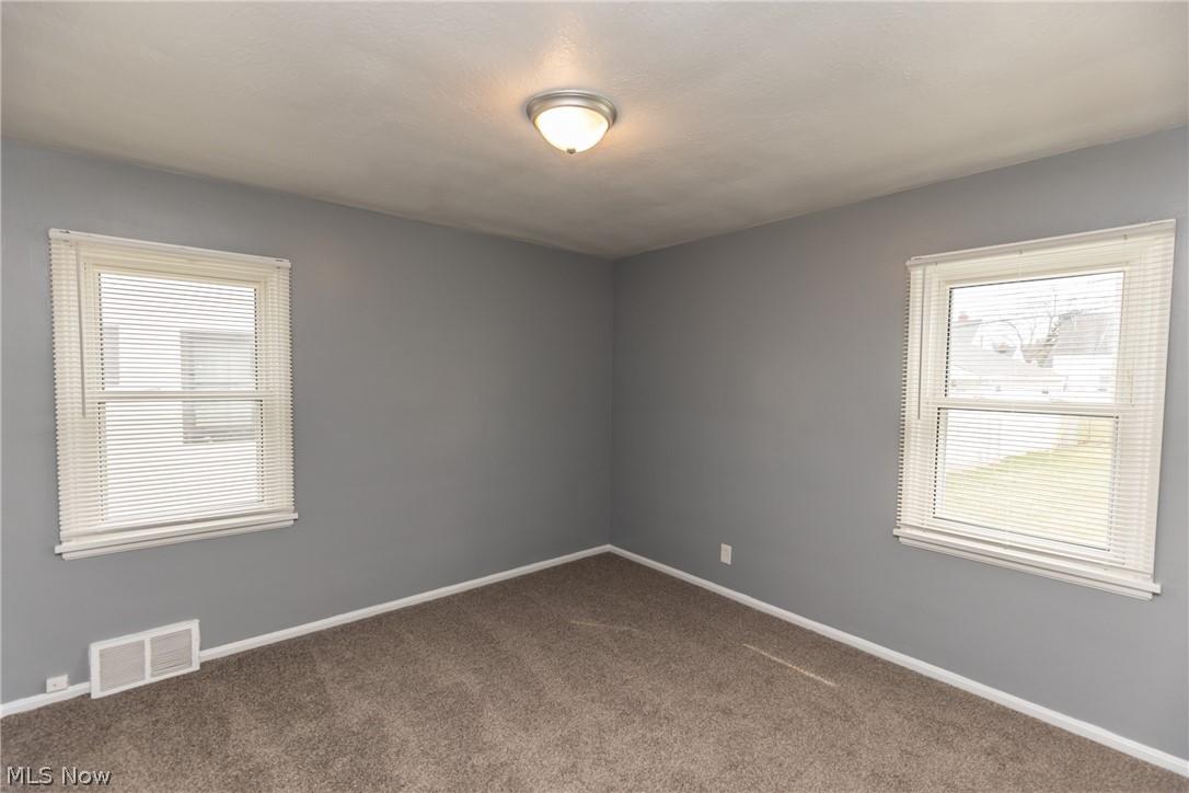 1315 Hillsdale Road Parma, OH 44134 - Photo 15 of 22