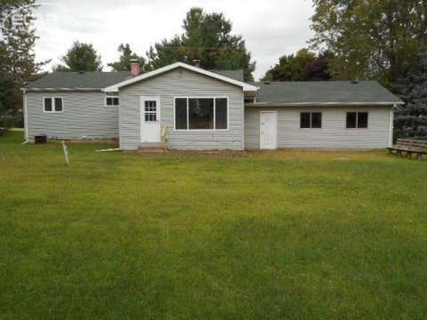 6382 Lucas Road Flint, MI 48506 - Photo 2 of 20 20448208-1.JPG