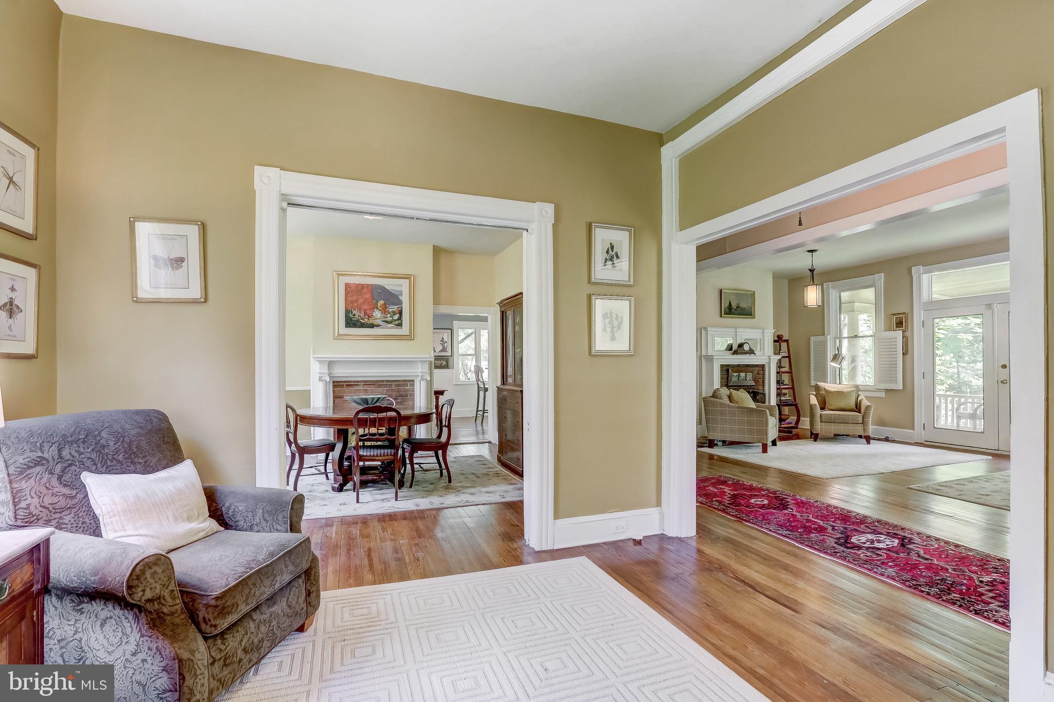 1802 Dixon Road Baltimore, MD 21209 - Photo 14 of 61 Sitting room with hardwood flooring