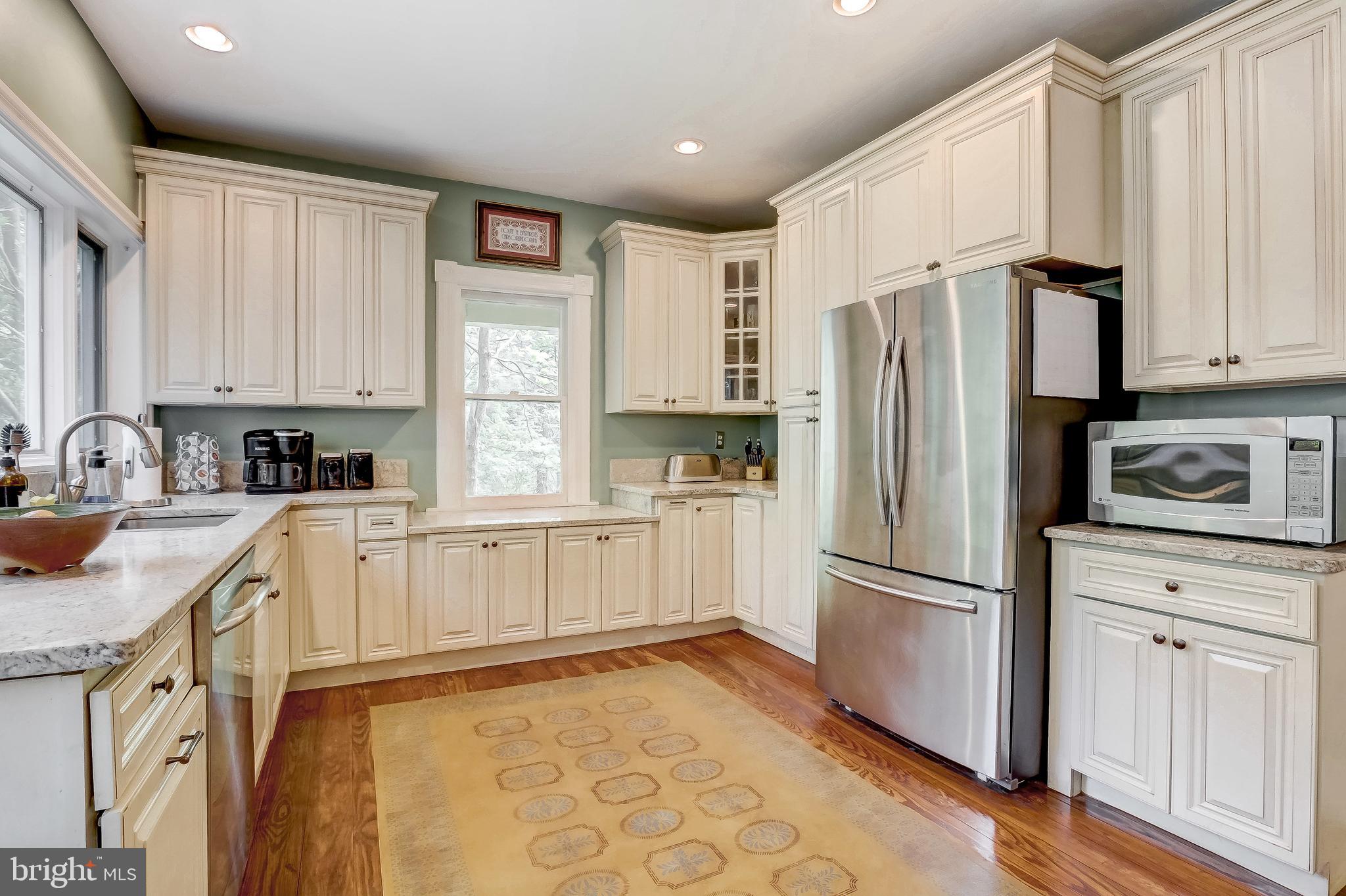 1802 Dixon Road Baltimore, MD 21209 - Photo 19 of 61 Spacious kitchen with high end appliances