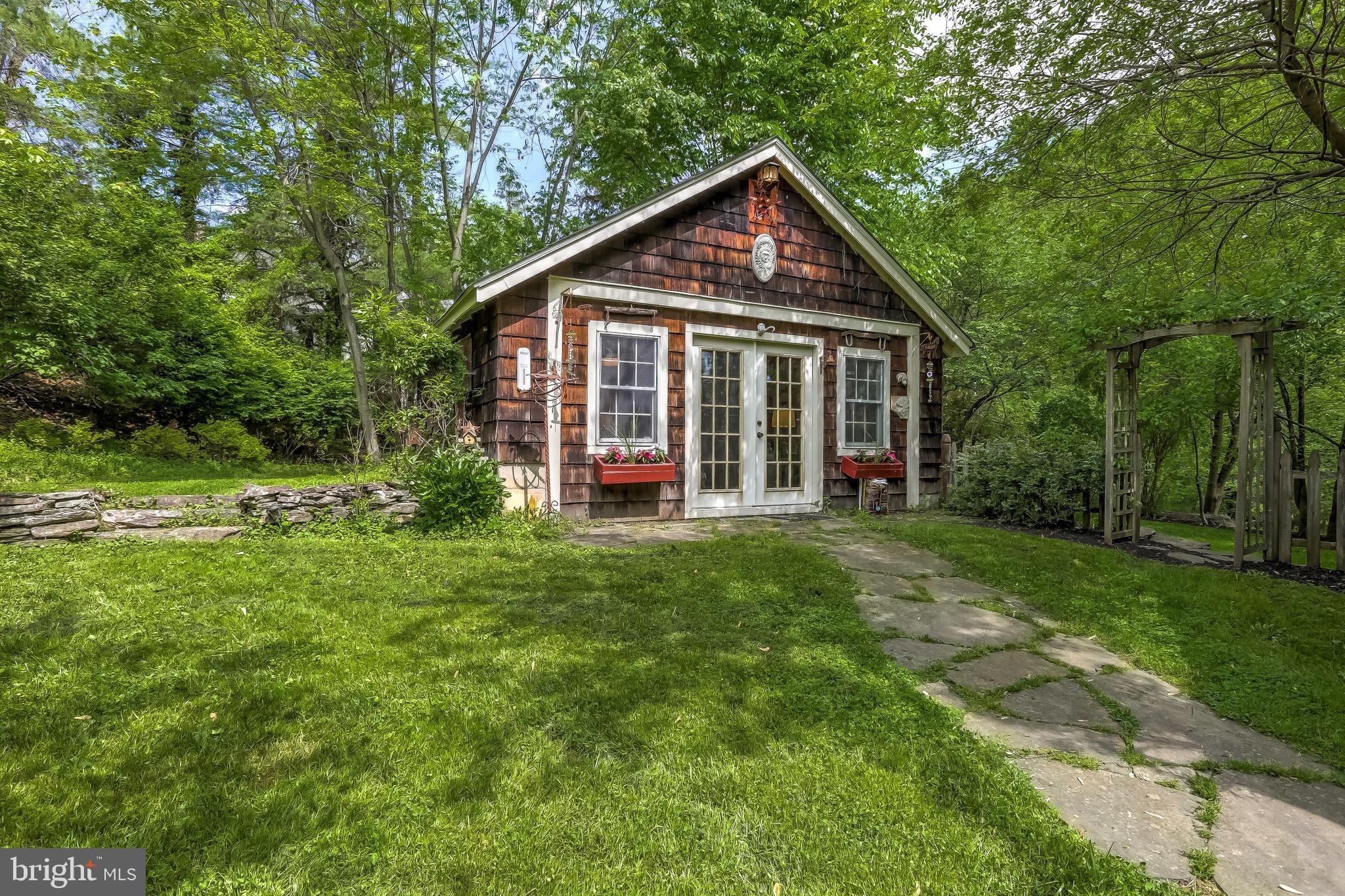 1802 Dixon Road Baltimore, MD 21209 - Photo 49 of 61 Carriage House!