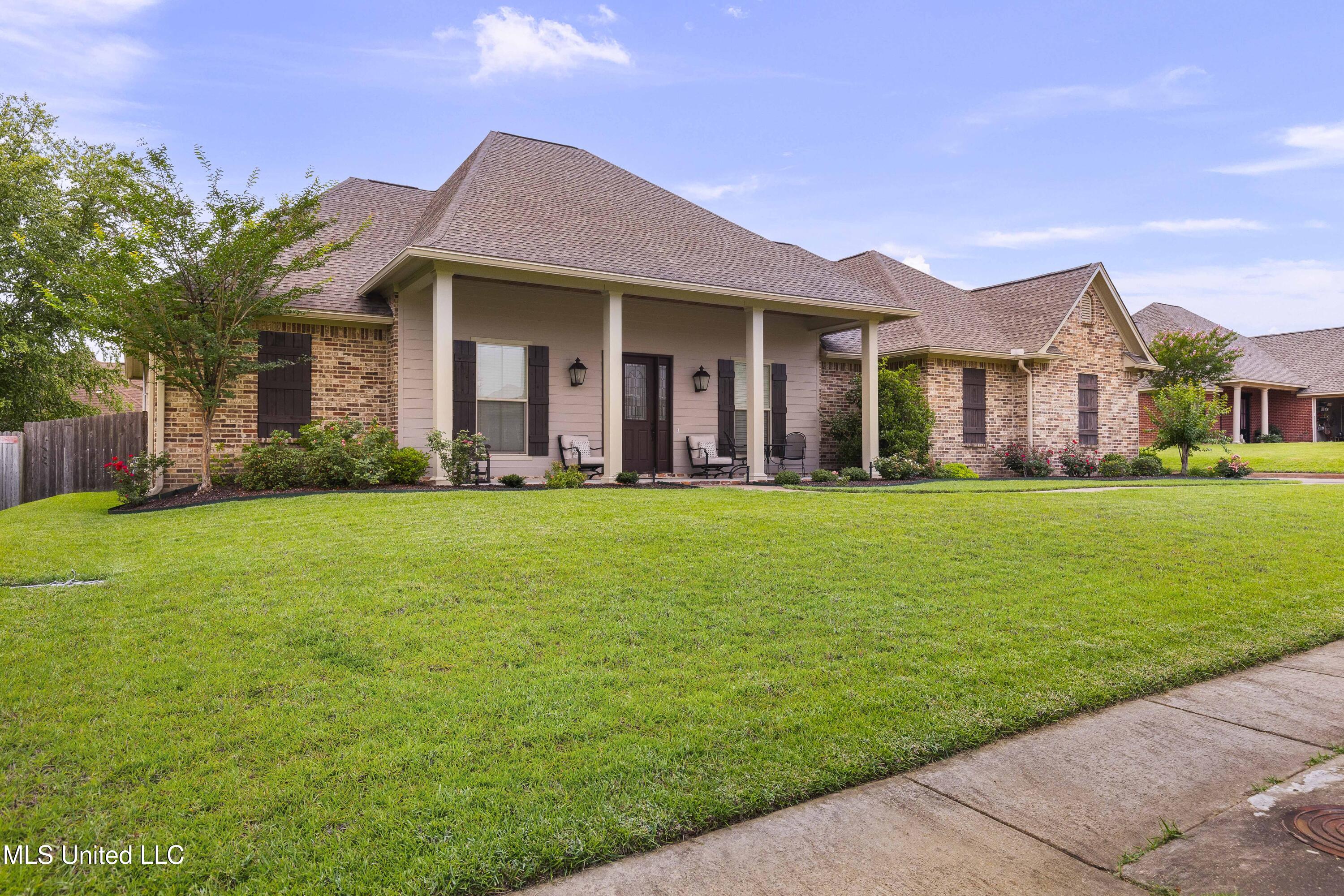 705 Brookwood Circle Brandon, MS 39042 - Photo 4 of 73 705 Brookwood-2