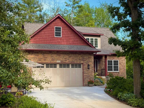 $958,000 | 15324 61st Avenue, Milaca, MN 56353