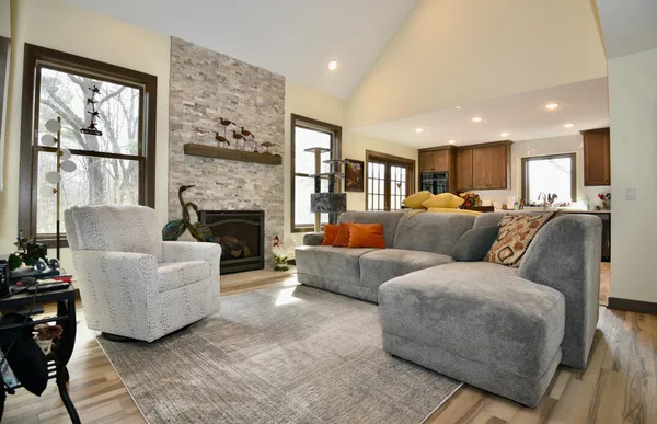 $958,000 | 15324 61st Avenue, Milaca, MN 56353