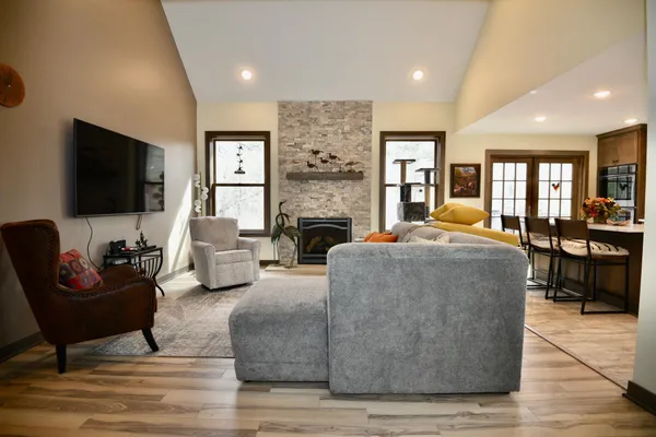 $958,000 | 15324 61st Avenue, Milaca, MN 56353