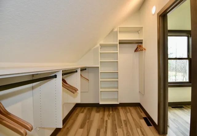 $958,900 | 15324 61st Avenue, Milaca, MN 56353