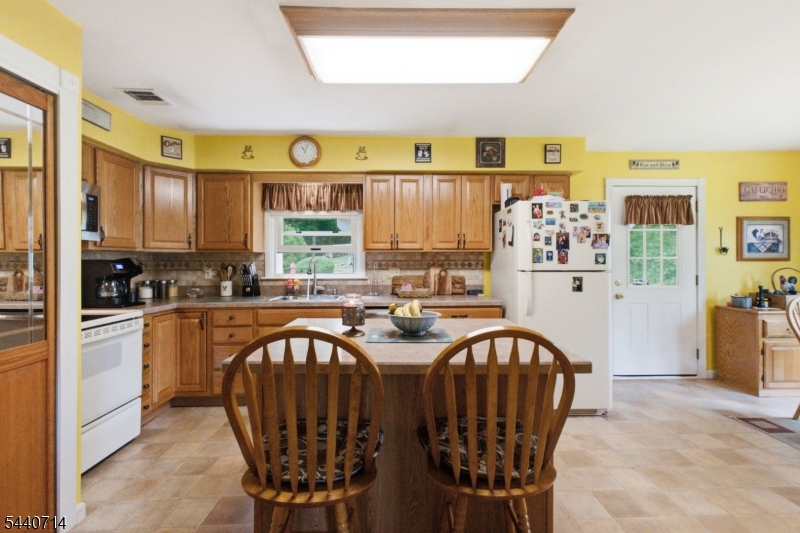83 Layton Road Wantage, NJ 07461 - Photo 14 of 31