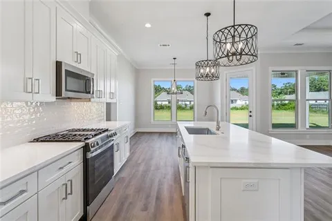 $399,900 | 72665 Robindale Drive, Covington, LA 70435