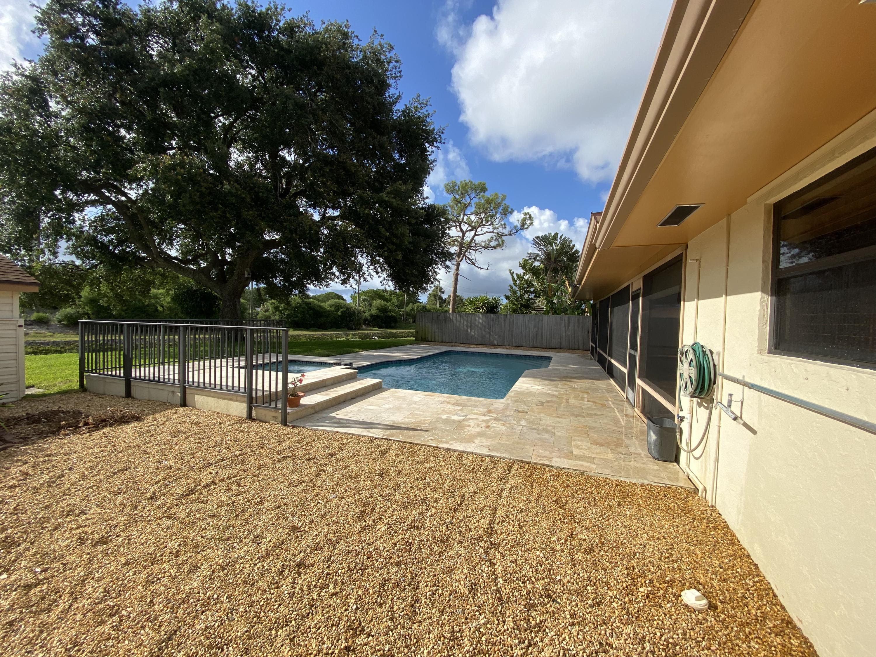 7146 Thompson Road Boynton Beach, FL 33426 - Photo 23 of 23 Pool area