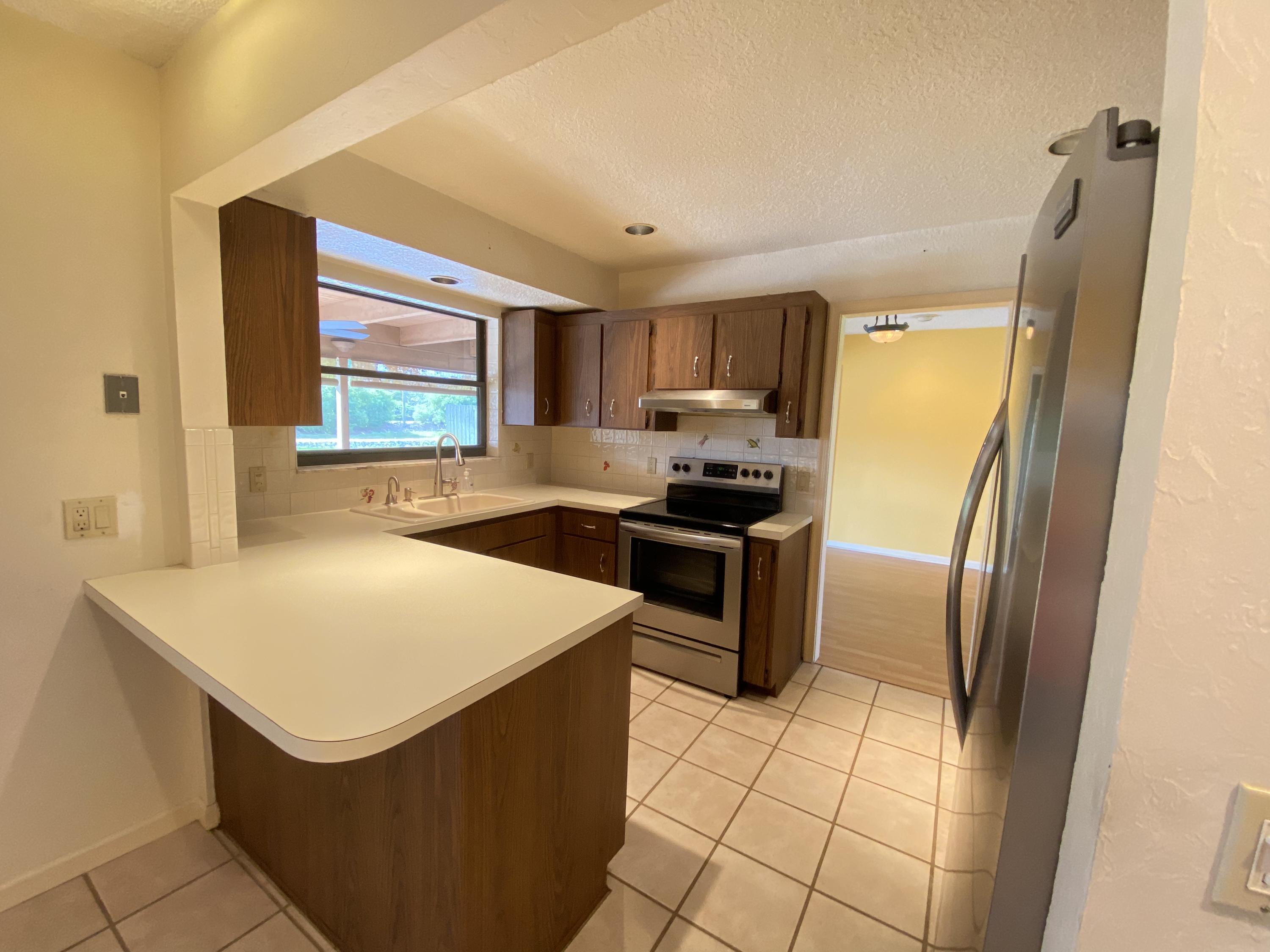 7146 Thompson Road Boynton Beach, FL 33426 - Photo 6 of 23 Kitchen
