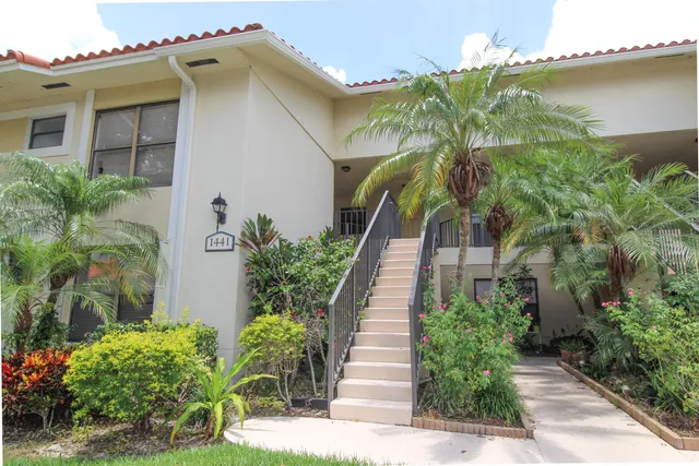 $2,400 | 1441 Windorah Way, Unit F, West Palm Beach, FL 33411