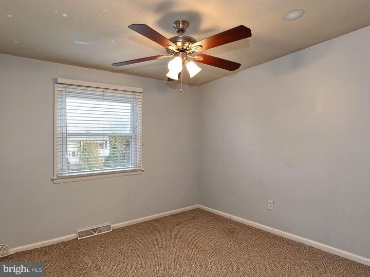 5 Briarcliff Road Atco, NJ 08004 - Photo 14 of 23 Bedroom 2