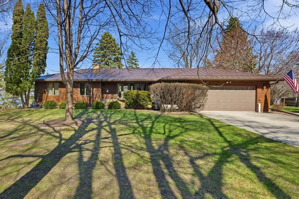 $799,900 | 24642 Upsala Lane, Hutchinson, MN 55350