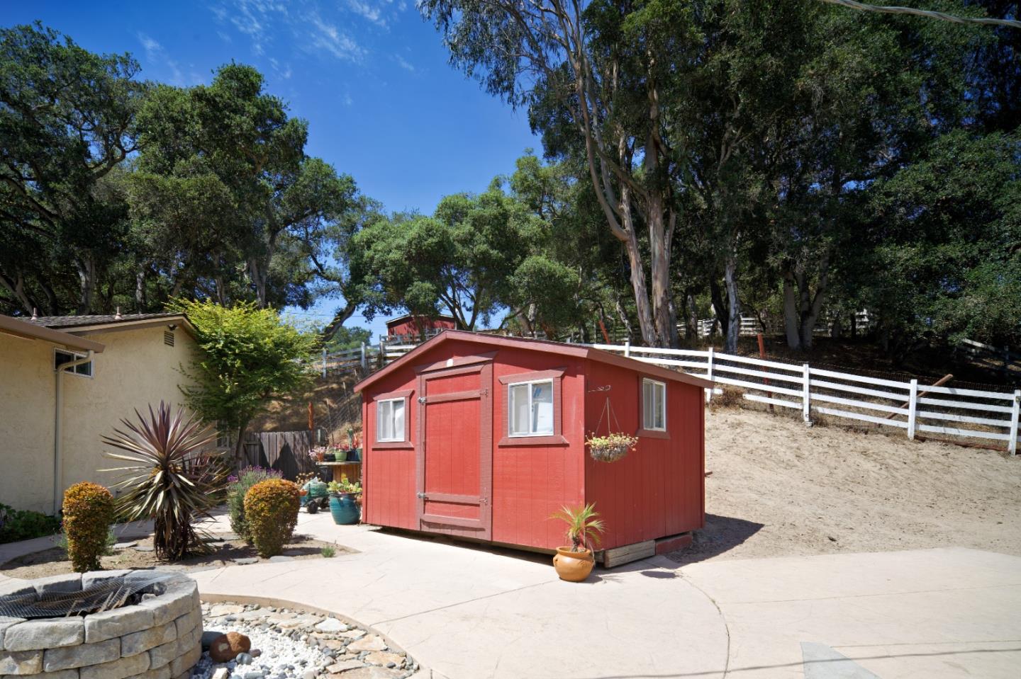 18751 Moro Road Prunedale, CA 93907 - Photo 21 of 33 Gallery Image 21