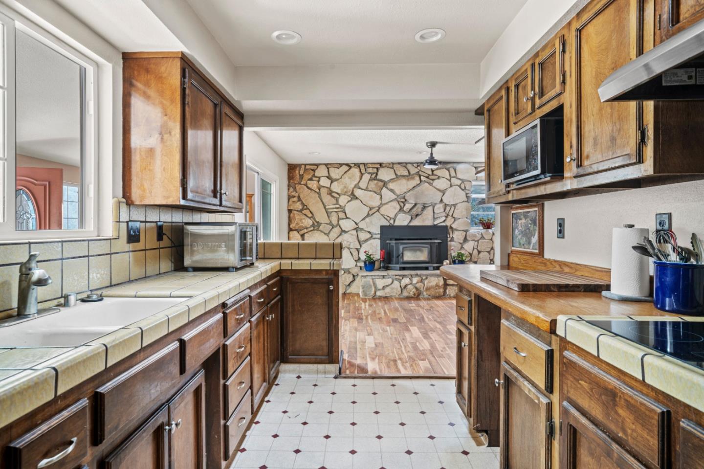 18751 Moro Road Prunedale, CA 93907 - Photo 8 of 33 Gallery Image 8