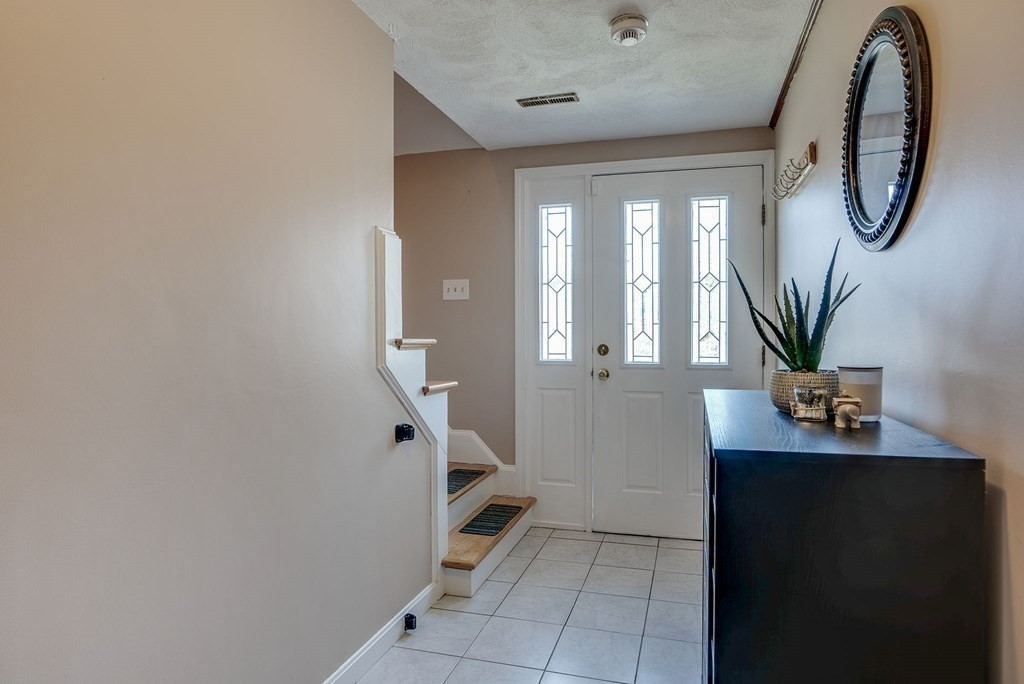 7 Briarwood Road Woburn, MA 01801 - Photo 14 of 20