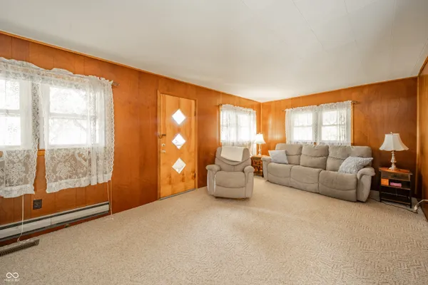 $214,900 | 206 Main Street, Sulphur Springs, IN 47356