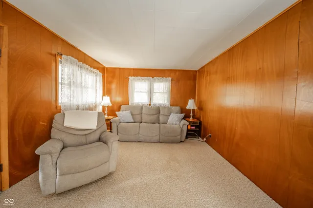 $229,900 | 206 Main Street, Sulphur Springs, IN 47356