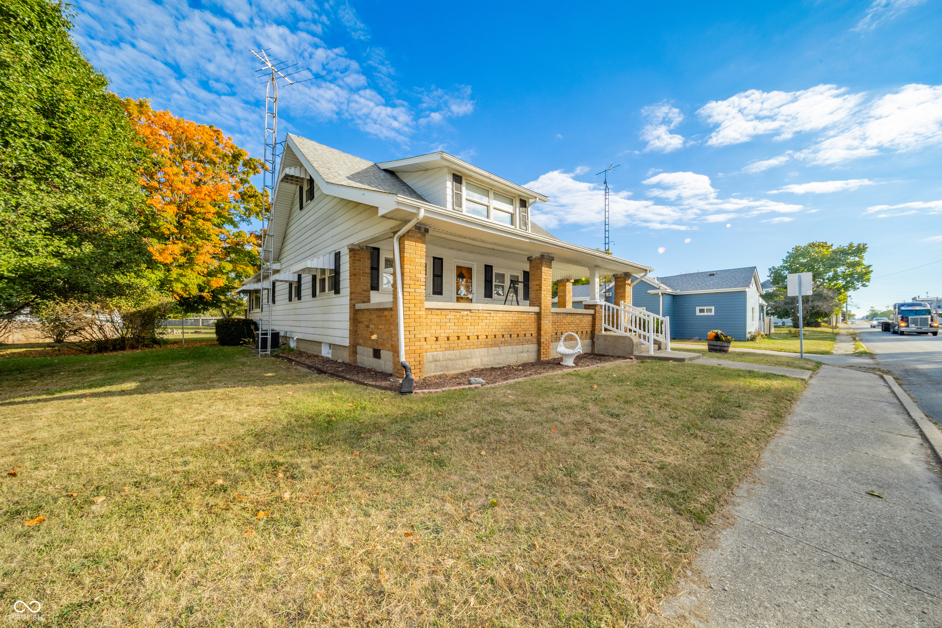 206 Main Street Sulphur Springs, IN 47356 - Photo 3 of 35