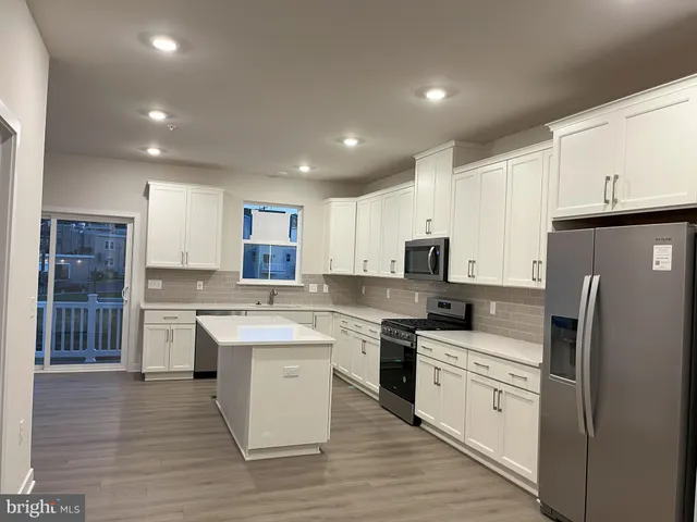 $3,000 | 17 East Front Street, Bridgeport, PA 19405