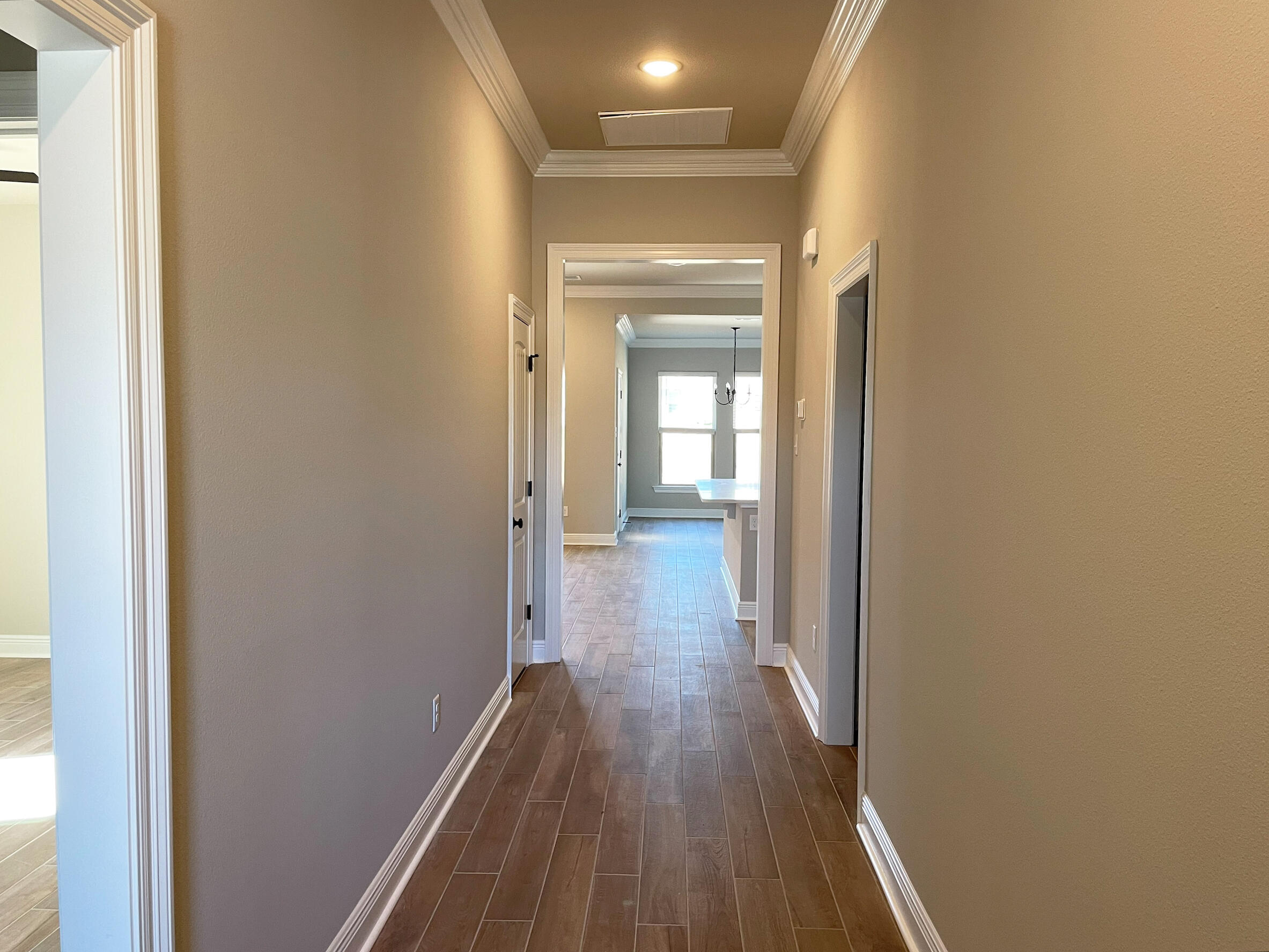 232 Hydrangea Boulevard Freeport, FL 32439 - Photo 3 of 16 FOYER
