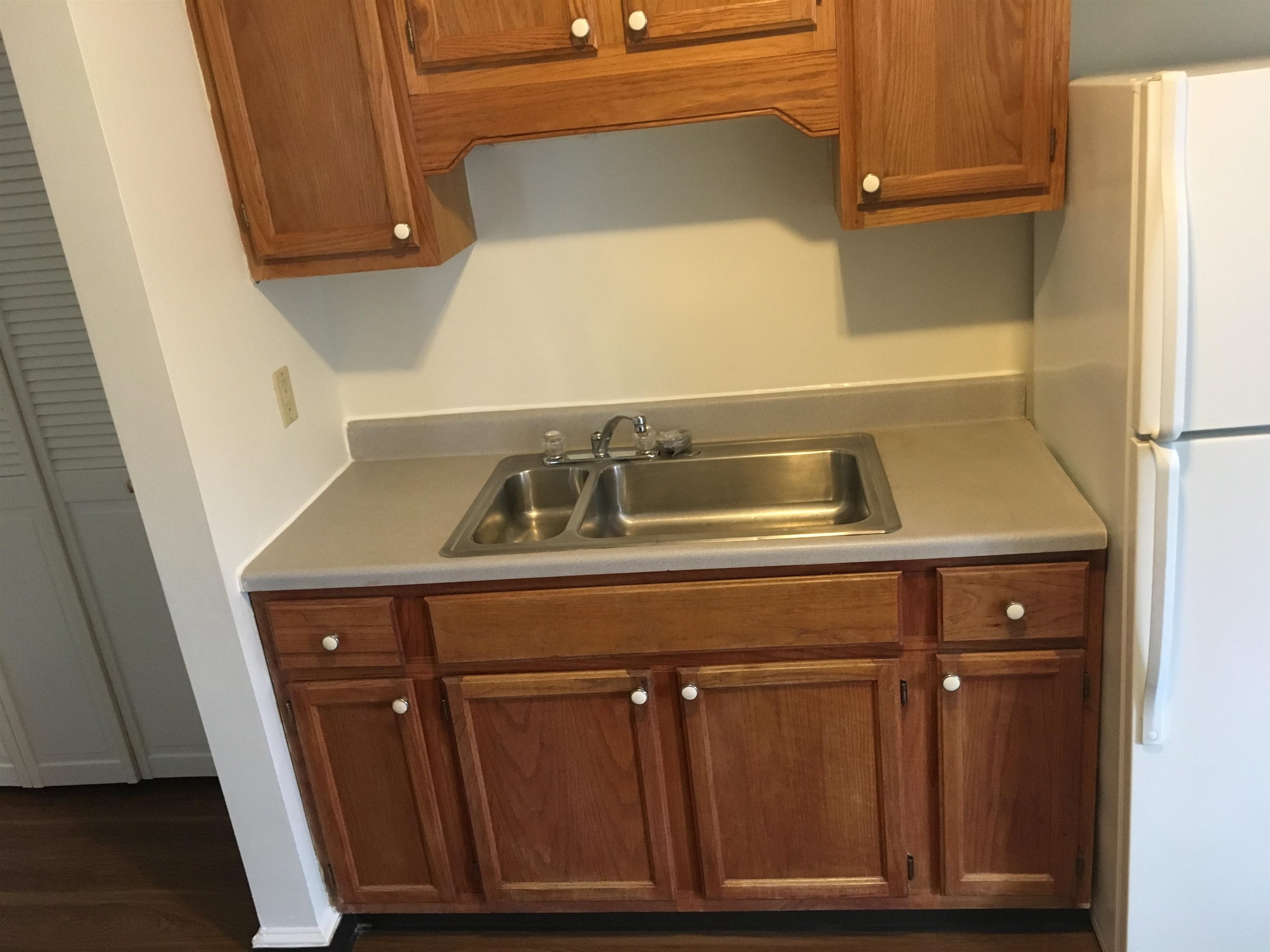 77 Ferry Street, Unit 1W Manchester, NH 03102 - Photo 11 of 40