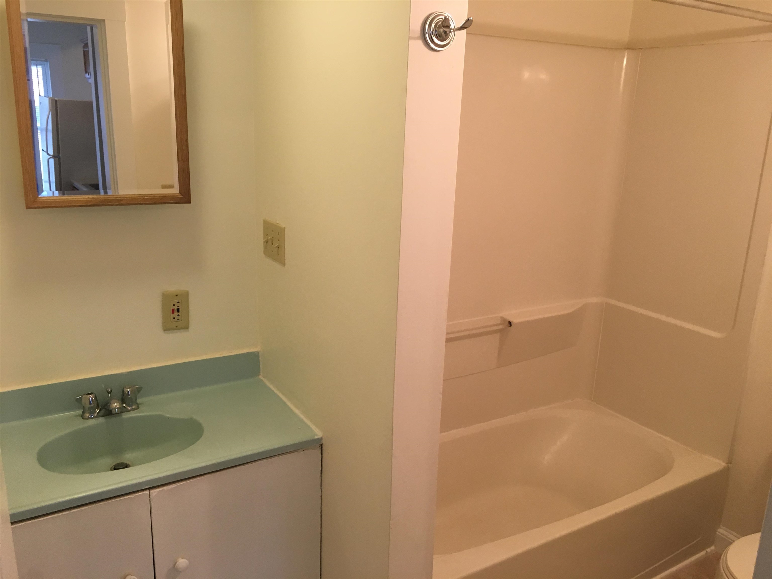 77 Ferry Street, Unit 1W Manchester, NH 03102 - Photo 28 of 40