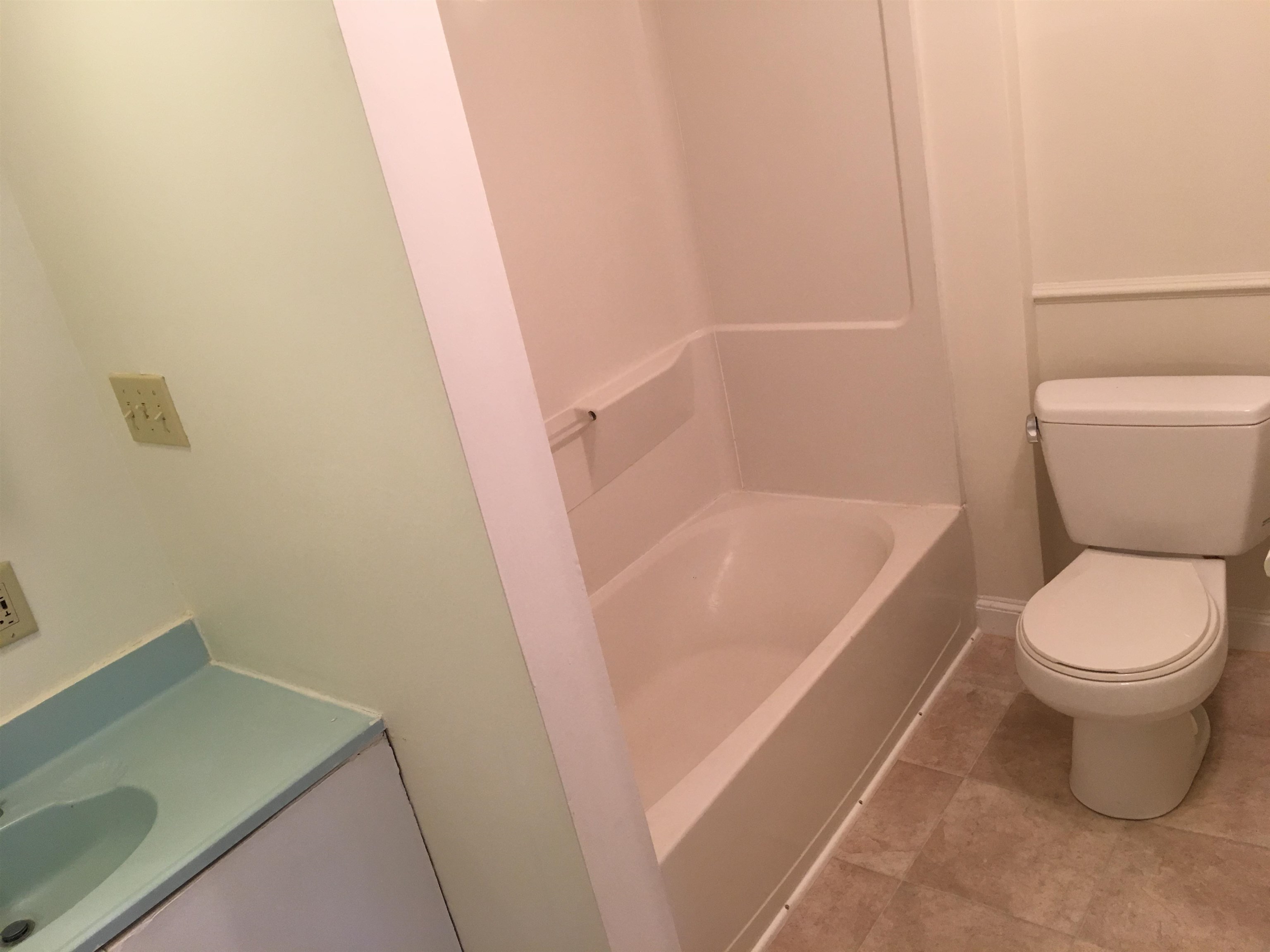 77 Ferry Street, Unit 1W Manchester, NH 03102 - Photo 29 of 40