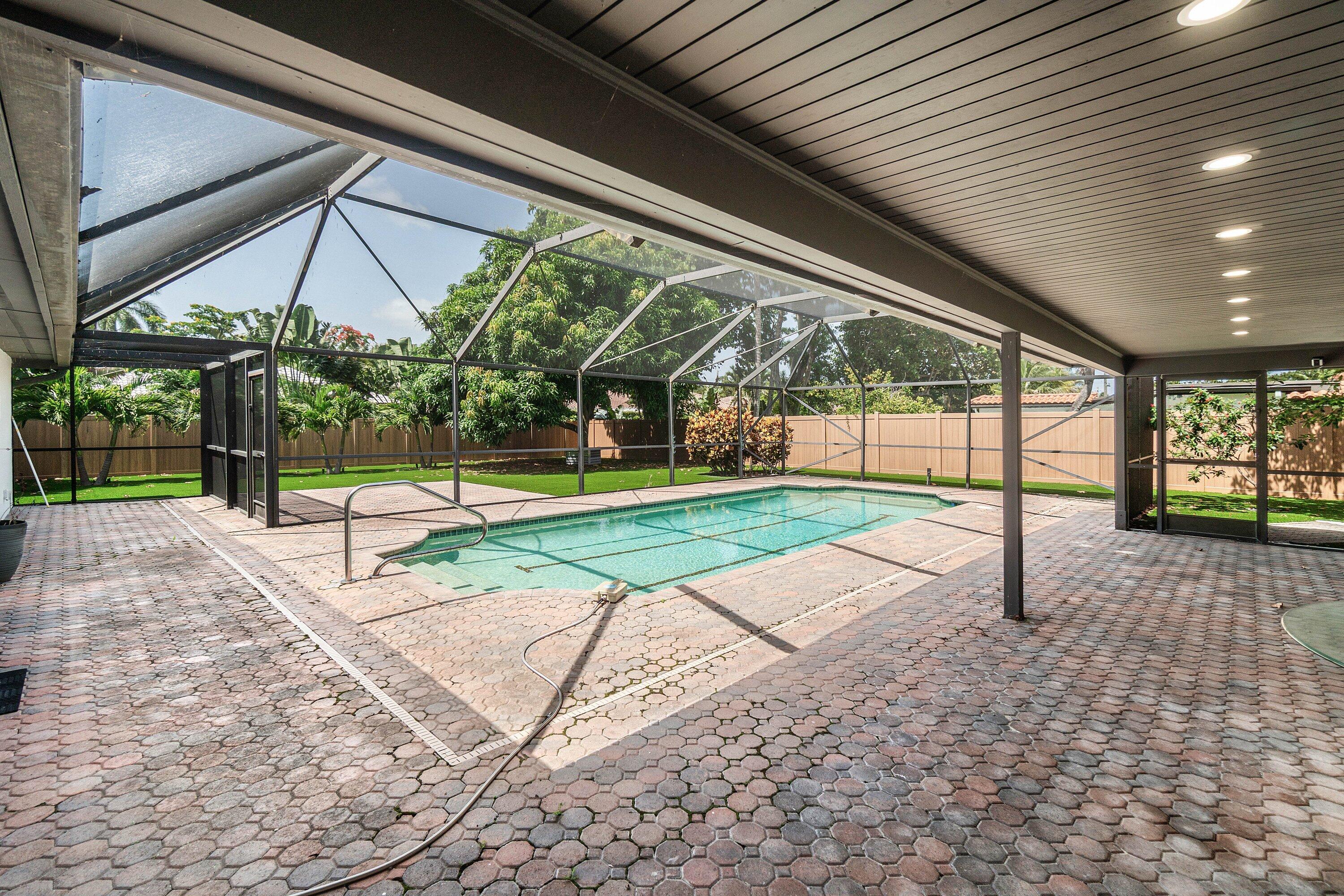 820 Southwest 16th Street Boca Raton, FL 33486 - Photo 39 of 44 043-820Southwest16thStreet-BocaRaton-FL-