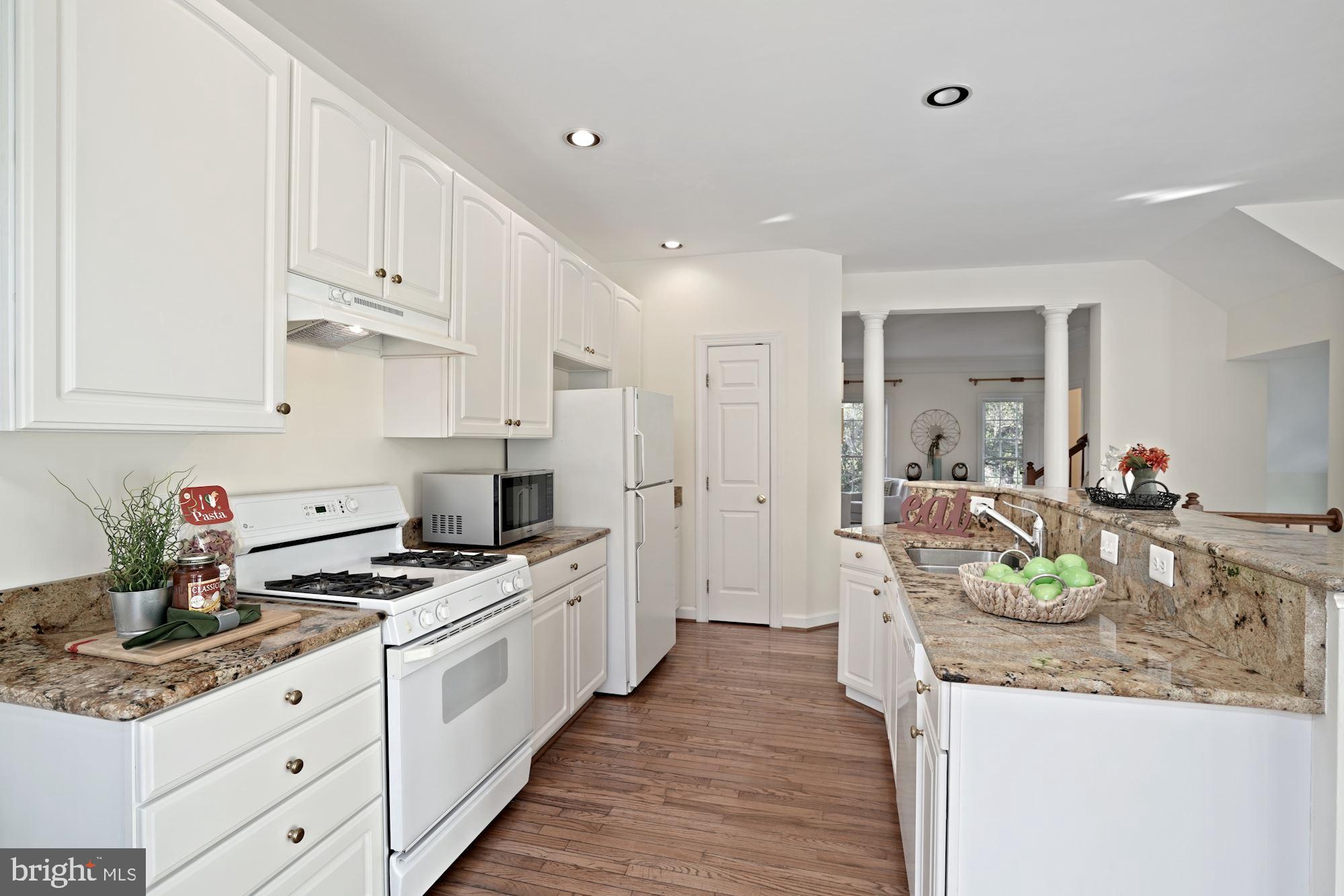 5817 Summers Grove Road Alexandria, VA 22304 - Photo 6 of 34