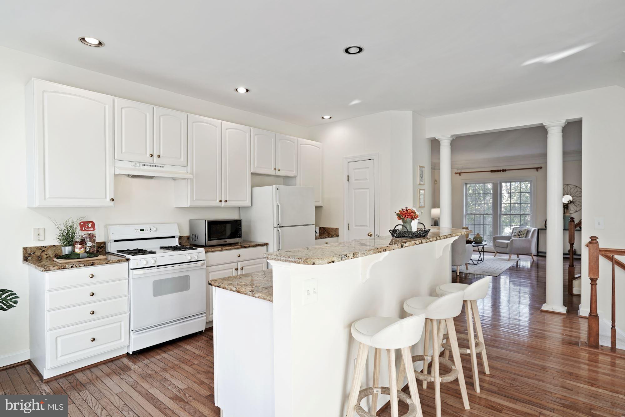 5817 Summers Grove Road Alexandria, VA 22304 - Photo 8 of 34