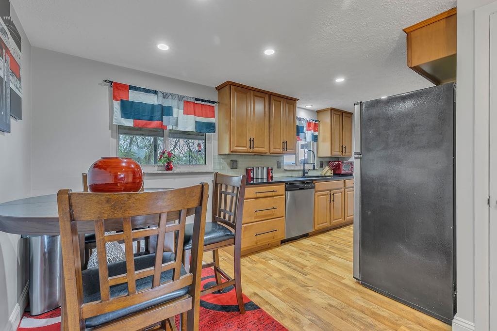 1280 Walnut Street Monaca, PA 15061 - Photo 4 of 31