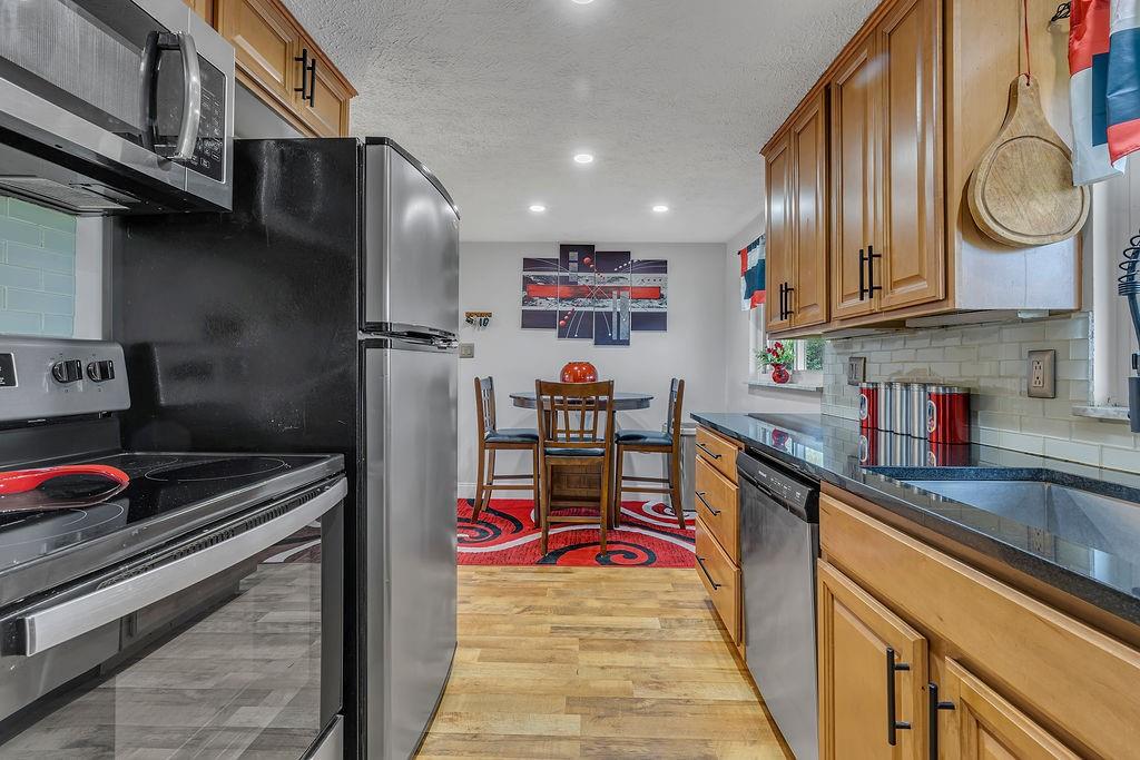 1280 Walnut Street Monaca, PA 15061 - Photo 7 of 31