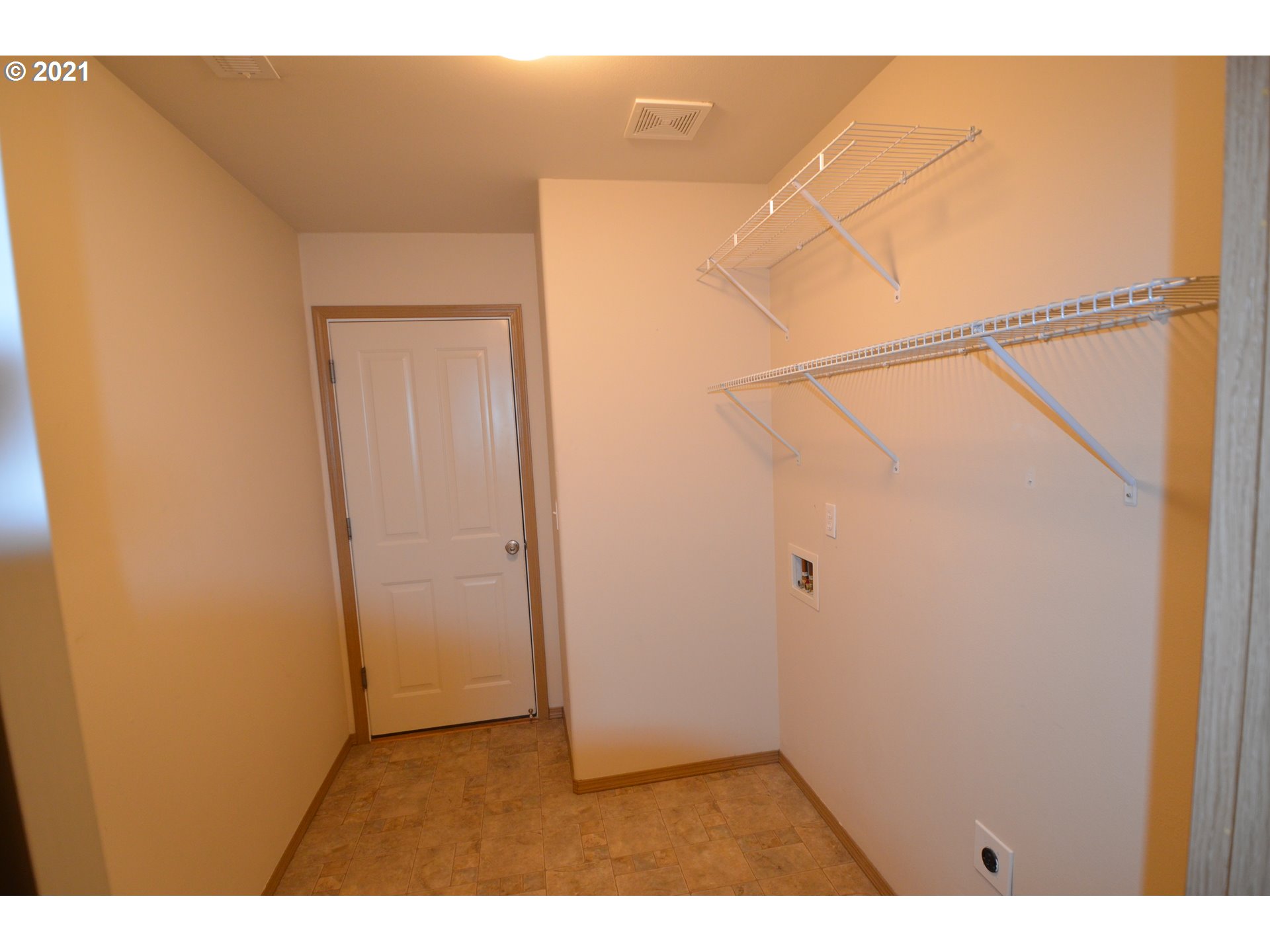 904 Southeast Rasmussen Boulevard Battle Ground, WA 98604 - Photo 14 of 20 Gallery Image 14