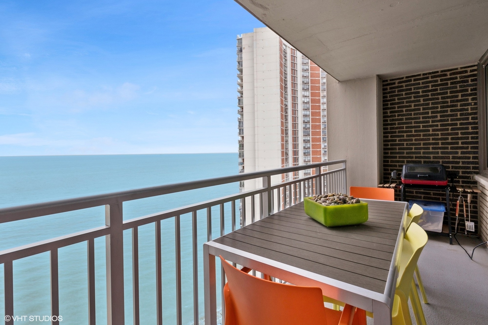 6145 North Sheridan Road, Unit 28D Chicago, IL 60660 - Photo 4 of 16