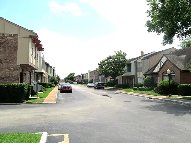 $1,500 | 7700 Creekbend Drive, Unit 58, Houston, TX 77071