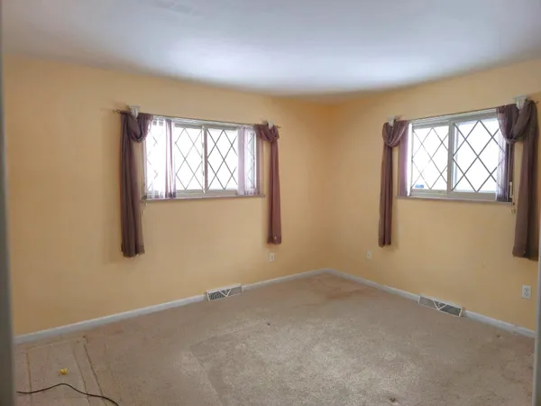 $319,900 | 4835 Staten Drive, Jackson, MI 49201