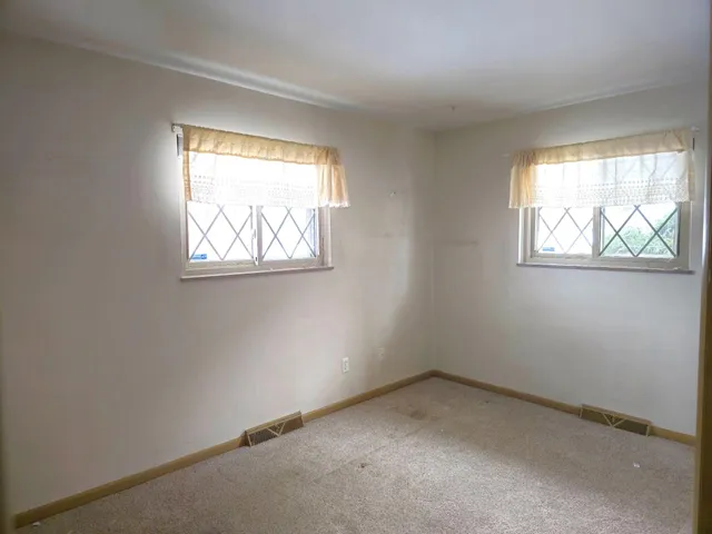 $329,900 | 4835 Staten Drive, Jackson, MI 49201