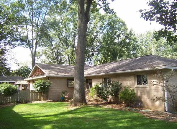$319,900 | 4835 Staten Drive, Jackson, MI 49201