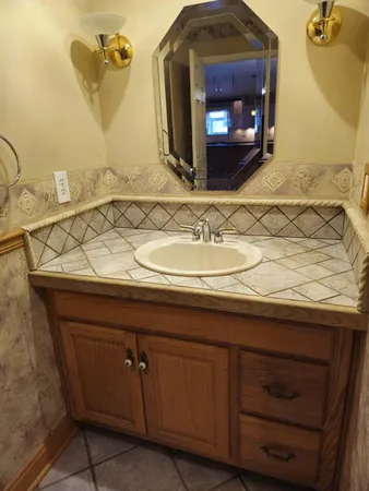 $319,900 | 4835 Staten Drive, Jackson, MI 49201