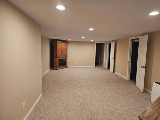 $329,900 | 4835 Staten Drive, Jackson, MI 49201