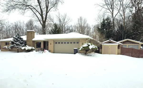 $319,900 | 4835 Staten Drive, Jackson, MI 49201