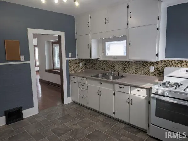 $163,900 | 336 West Oak Street, Butler, IN 46721