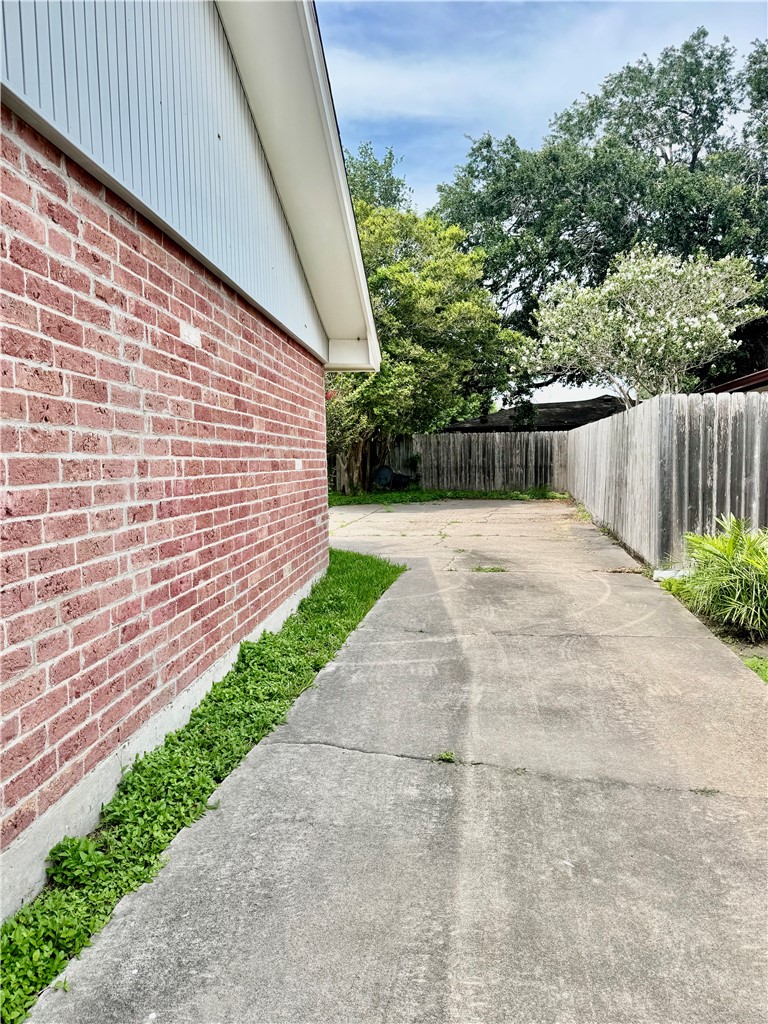 5122 Moultrie Drive Corpus Christi, TX 78413 - Photo 29 of 31