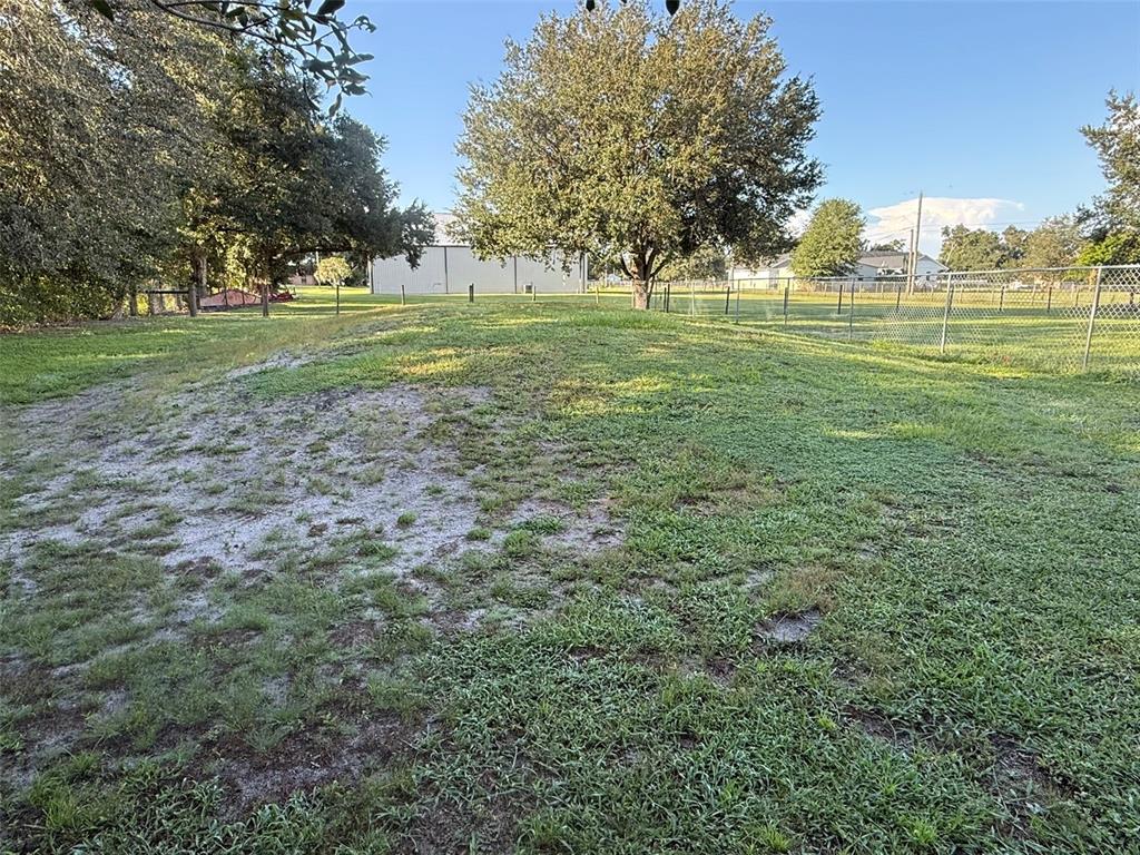 1978 Wooten Road Dover, FL 33527 - Photo 9 of 34 Gallery Image 9