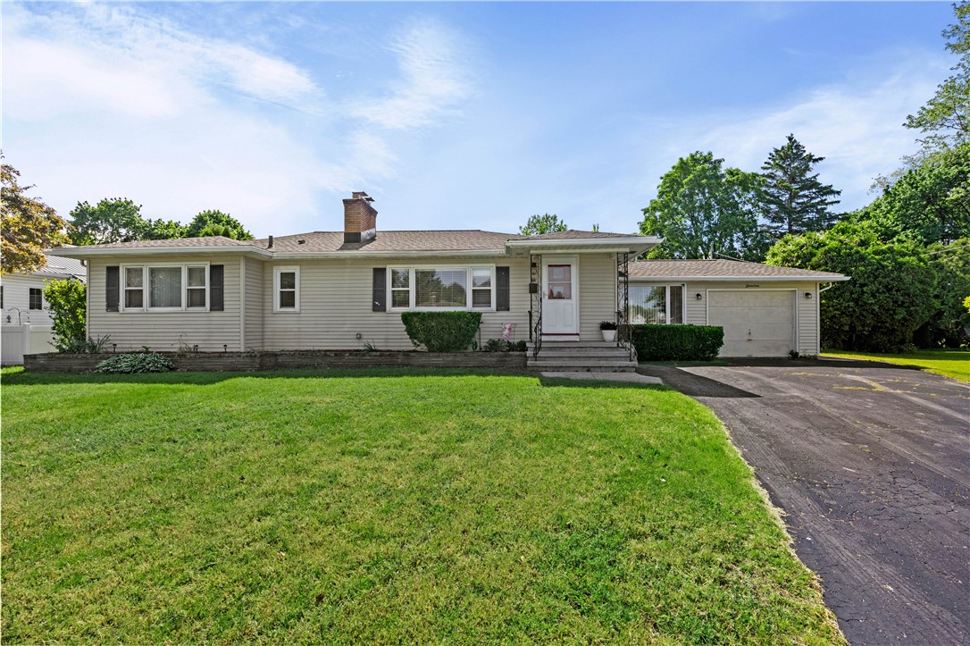 17 Ridge Port Circle Irondequoit, NY 14617 - Photo 4 of 38